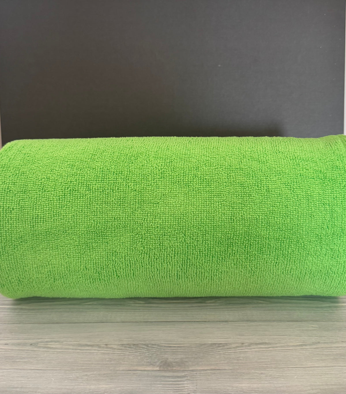 Roll of 100 Tear off MICROFIBER CLOTHS